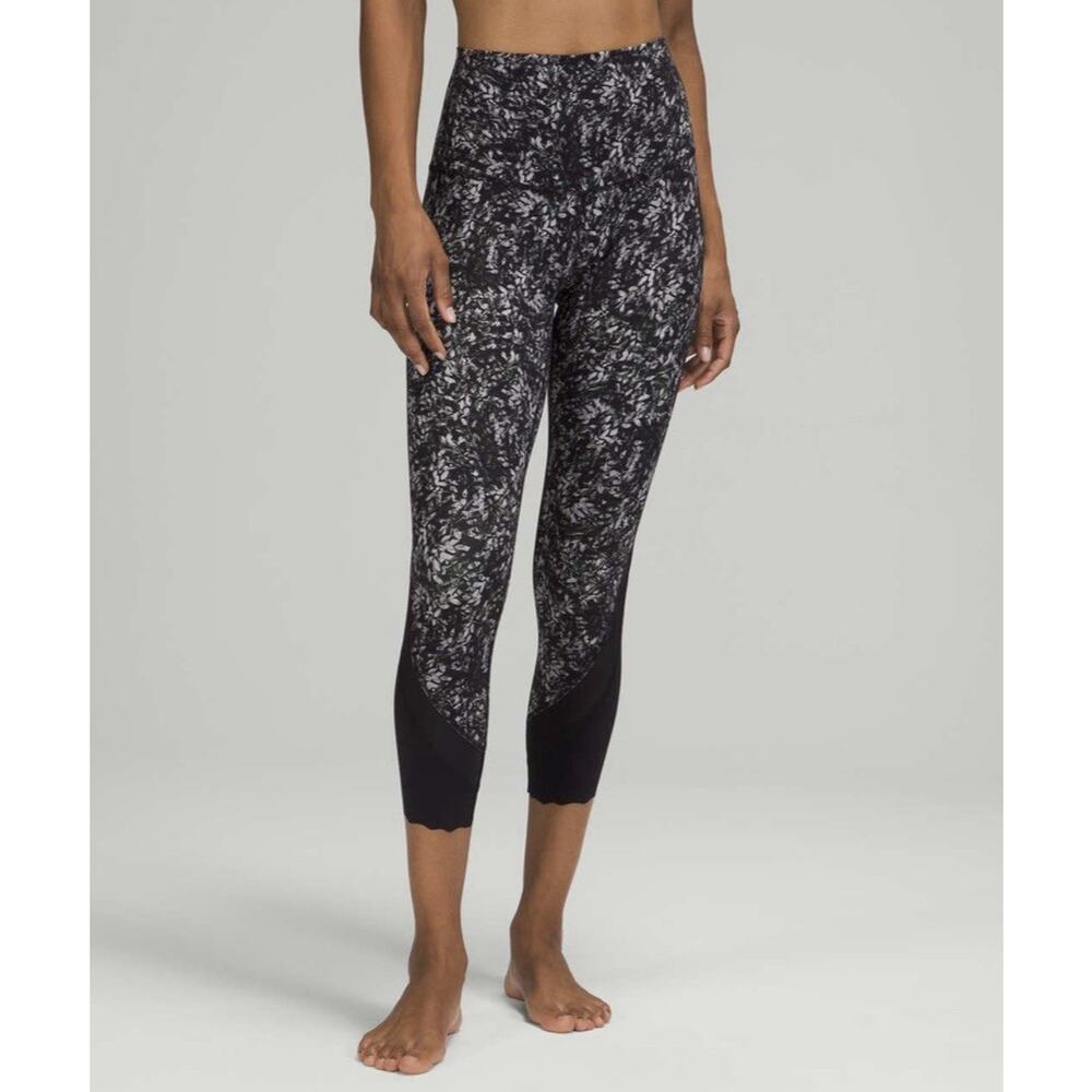 Lululemon Wunder Under‎ Womens Scalloped Crop High Rise Yoga Leggings 4